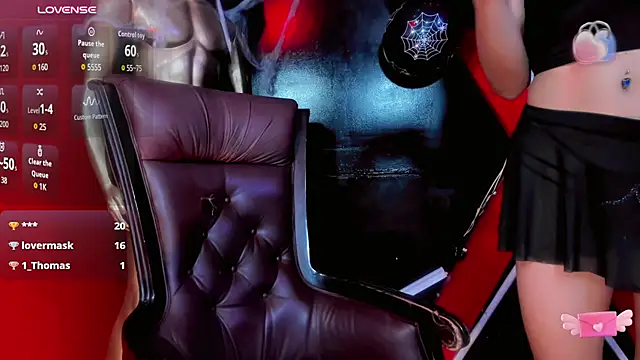 Tiffany_Velanyer live cam on StripChat