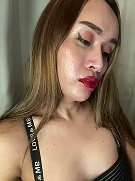 RomanticPearlTS on Stripchat