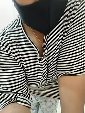 Busty_priya69 webcam