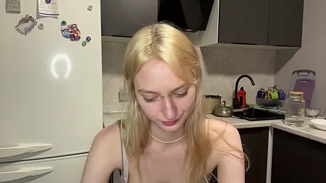 LorraineSpahr live cam on StripChat