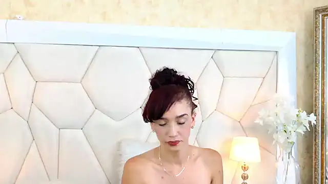 SabinaCruz live cam on StripChat