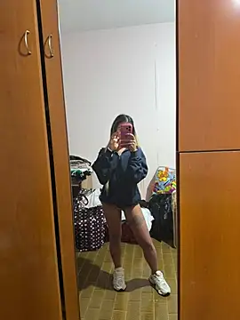 Thegirlofthemirror