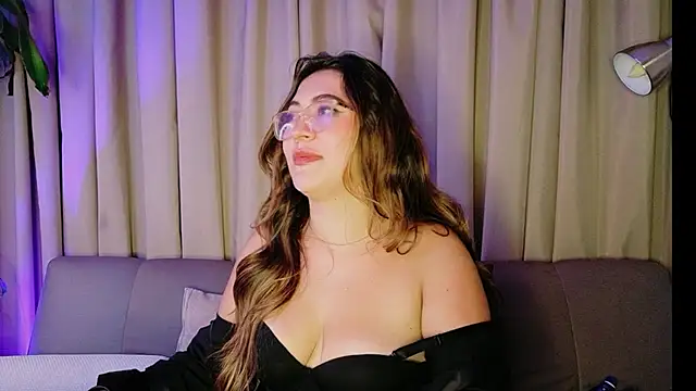 Mila_white1