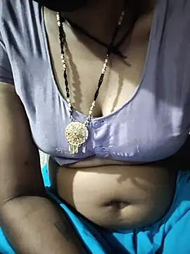 Hott_arushi25