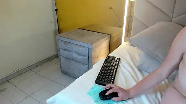 Anny_Aura
