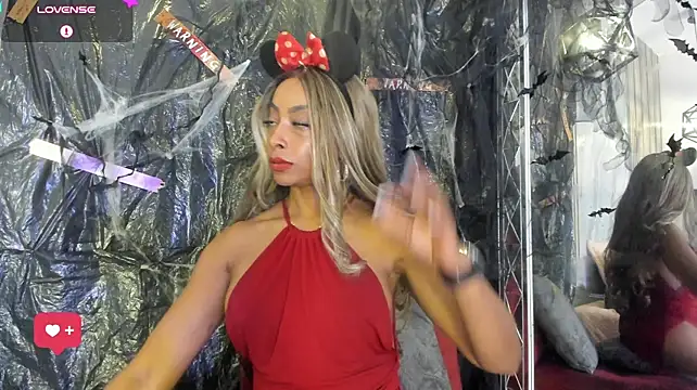 BriannaChelsea live cam on StripChat
