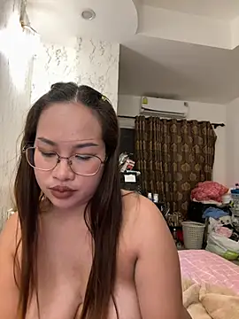 Ponthip live sex cam