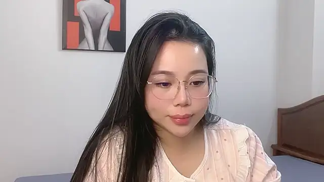 _Mia_Chubby live cam on StripChat