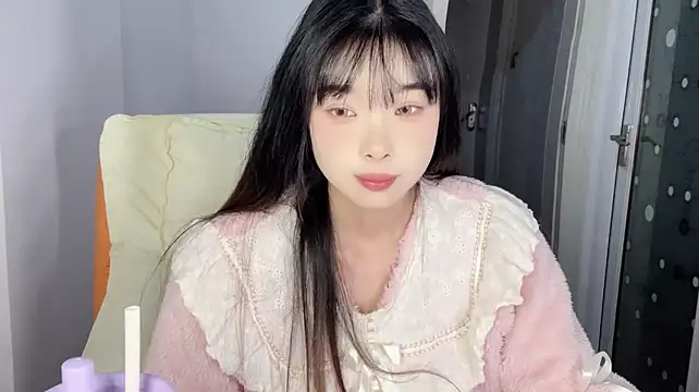 Akong11 live cam on StripChat