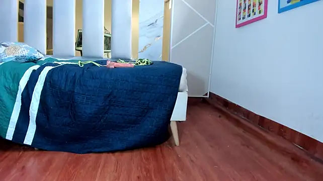 Taniaa_x live cam preview