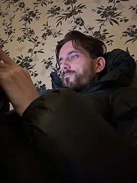 UKBig8incha live cam preview