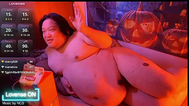 chubbybear039 (Ask my age) - Naked