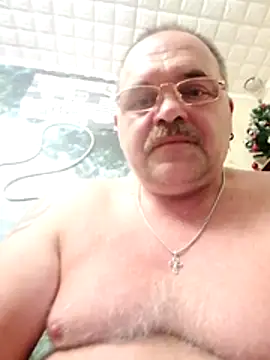 nudist_47 (Ask my age) - Слижу из маструбатора свою сперму