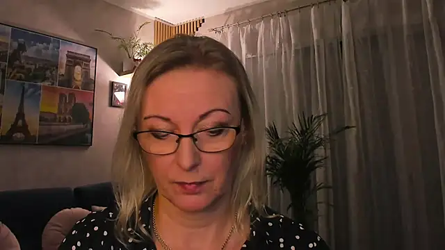 vanessa_chat