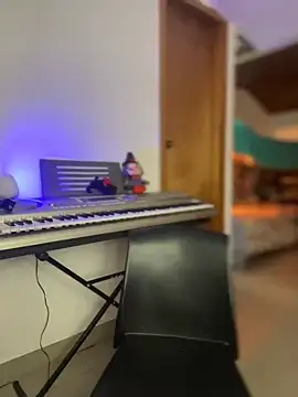 NikkiNix