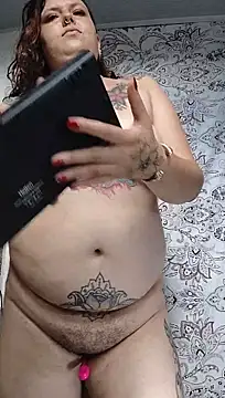 IAM_YOURF8CK1NGQUEEN