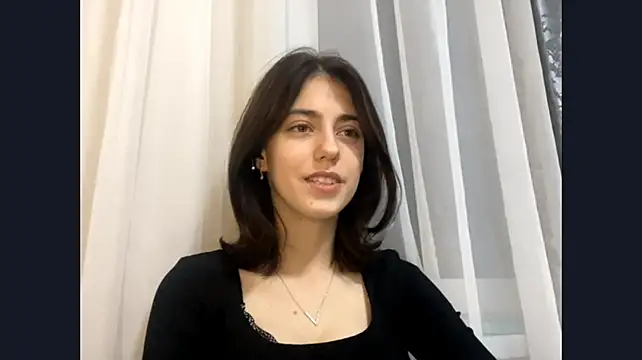 JessicaRomjue live cam