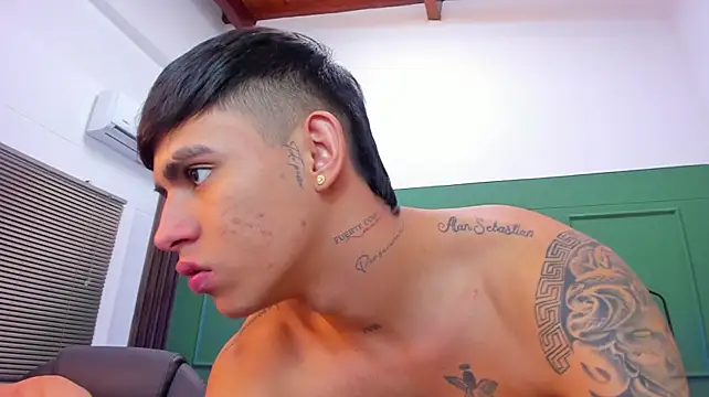 Secret_Wallen