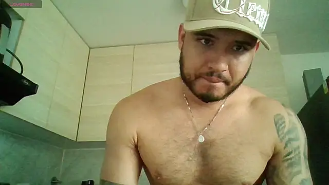 AUSTINN_TORRES live cam on StripChat