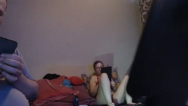 MoonedByEva2025 live cam on StripChat