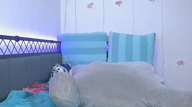 YoungSophie live cam on StripChat