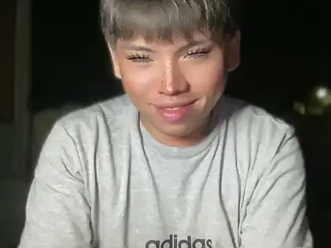 QueenOfPain19 live cam on StripChat