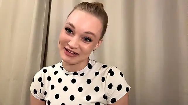 CameliaKohrs live cam on StripChat
