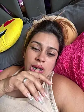MariBelle1 live cam on StripChat