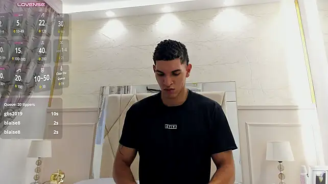 Adrien_Monteiro live cam preview