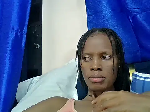 Fatu24 live cam on StripChat