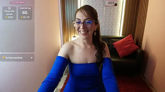 VictoriaLuxee_