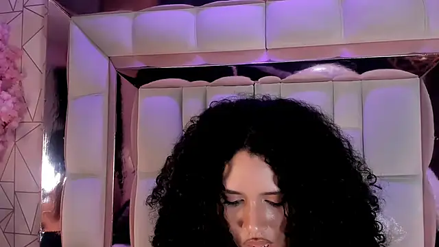 Lilithadams1 live cam on StripChat