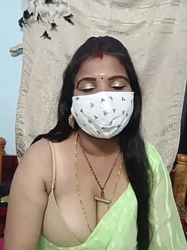 Devi_Tina live cam on StripChat