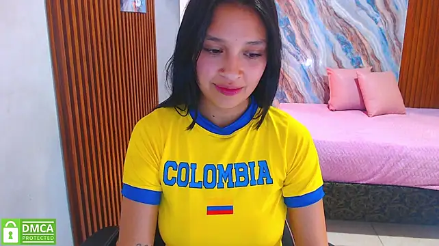 Corall_tay1 live cam on StripChat
