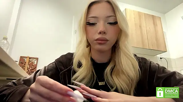 BlonDexaMisi live cam on StripChat