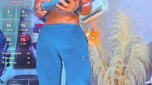 ricobrown777_ (M young) - flex my muscle