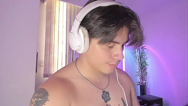 giordano_russo (M young) - first cum of the day!