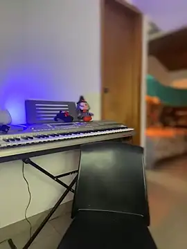NikkiNix