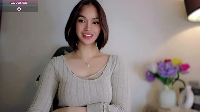 Cutee_Anna live cam on StripChat