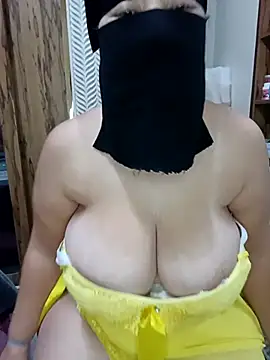 Queeen_nona