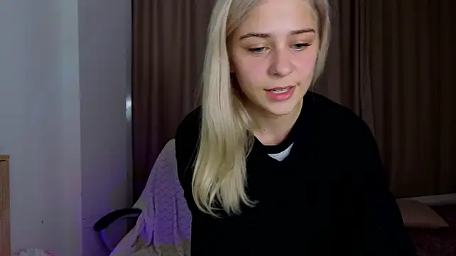 apheliastar (F teen) - leg-split in panties