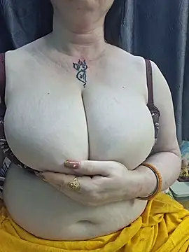 Indian_Coupl3 live cam