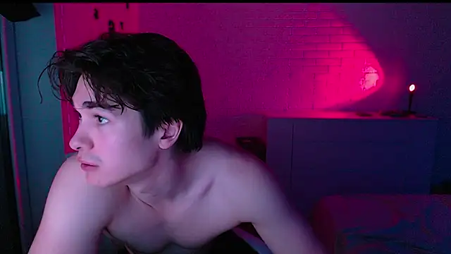 MarkusDean live sex cam