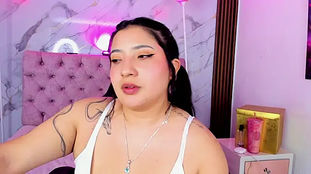 Emma_monserrat live cam preview