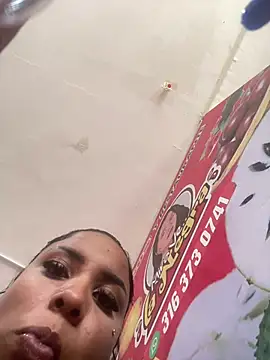 MarianaaSantos live cam on StripChat