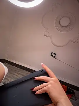 Mia_Luxor