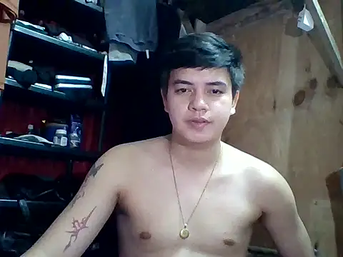 YourCutieBoy_Bigcum14 live cam on StripChat