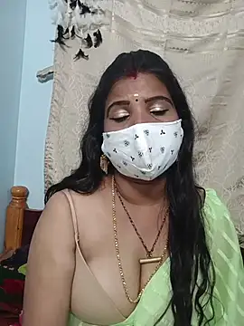 Devi_Tina live cam on StripChat