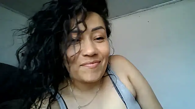 gaby_trent live cam on StripChat