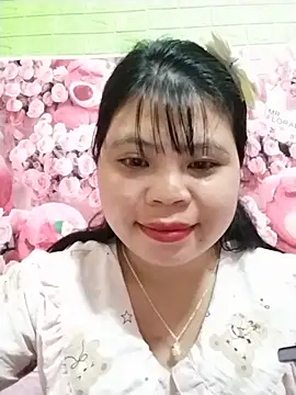 Xuka_lyss live cam on StripChat